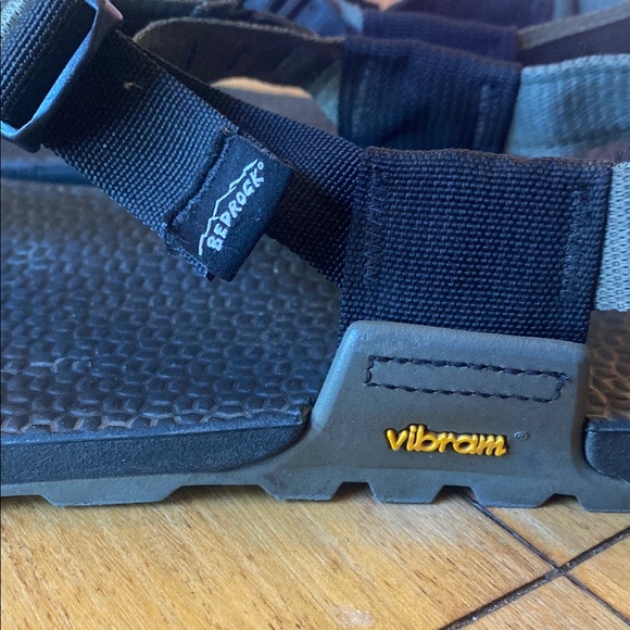 Bedrock Vibram Hiking Sandals size 12 Men, 13 women gray and black - Picture 4 of 7
